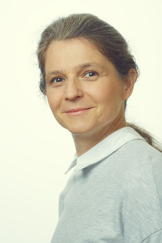 izr. prof. dr. Alenka Maček Lebar, univ. dipl. inž. el. : izredna profesorica in asistentka